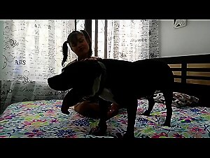Bella und ihr Hund: Intensive tierische Ausschweifung