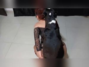 Scatenato dal desiderio bestiale