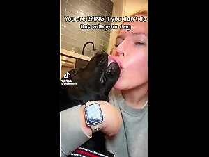 Tiktok donna scopa il suo cane - Zoo Animal xxx