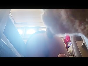 Femme se donne à un chien (visite mon profil)
