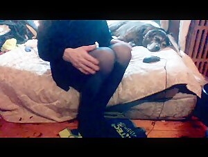 Mujer madura y su perro en una relacion bestial
