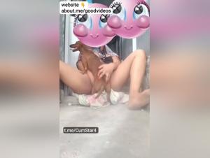 Brutal Zoophilia: female dog fucks a Girl