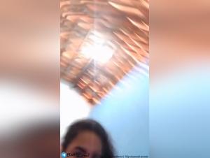 Session Snapchat salace : petite rookie et bestiale compagnie