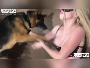 Fantazi - The Good Girl and Her Dog