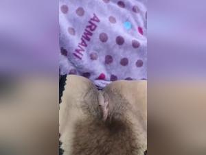 Delicia cruda: conexion prohibida con un perro asiatico