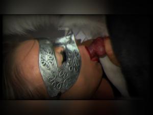 Bestialita bionda: intenso deepthroat con cane