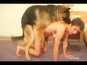 Femme et Chien: Une Rencontre Interdite