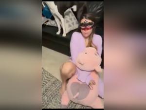 Canine Blowjob: Milly goes wild with her four-legged best friend