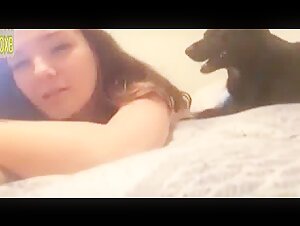 Intimité avec un Chien
